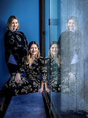 Johanna and Rebecka Wallroth